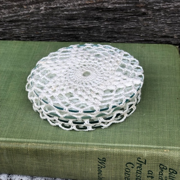 Set of 4 Lace and Glass crochet coasters delicate Boho white Shabby chic vintage - Picture 4 of 6